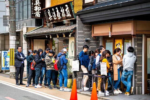 【行列】飲食店でも「ファストパス」2000円のラーメンを「待ち時間ゼロ」で食べるために390円払う是非