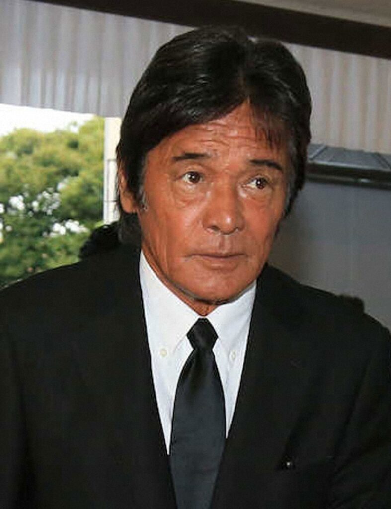 松崎しげる「西田さんのお骨は金属まみれ。こんな体になるまで、、、」　X民「それ棺の金具です」