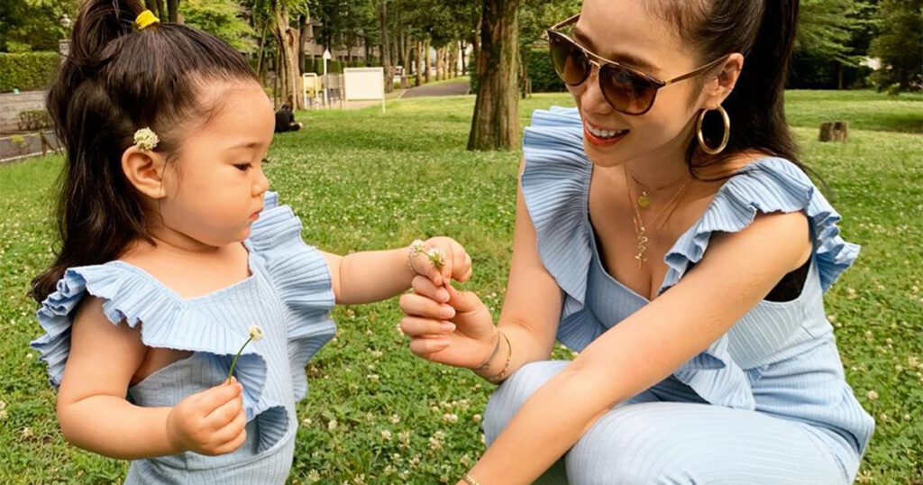 【タレント】シンママ紅蘭、子供連れてのワインに批判！『娘と二人でいる時飲んだらいけないの？w』