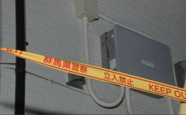 「お父さんがお母さんの首を絞めていた」意識不明の重体だった妻（32）が死亡　夫（40）逮捕   群馬