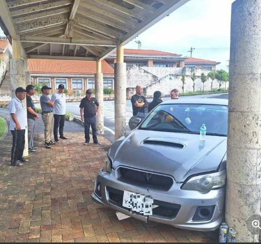 在日、事故後に住民の車で寝る