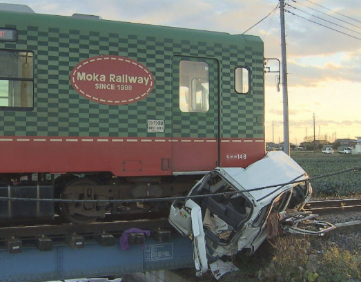 【栃木】車運転の80歳女性が死亡　真岡鉄道の踏切で列車と衝突