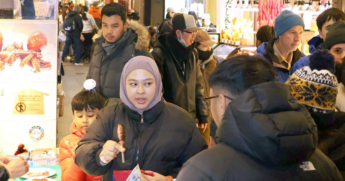 「行く気もうせてしまう」外国人観光客であふれる観光地　伸び悩む国内旅行