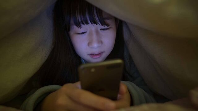 【大学調査】「ネット依存」疑いの中高生 約4人に1人