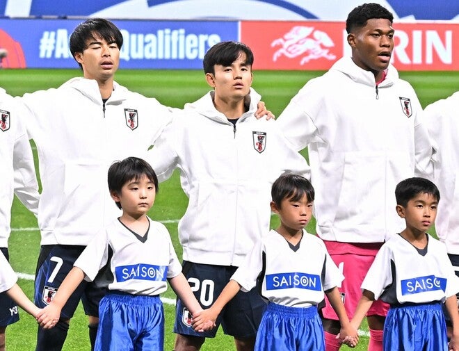 【サッカー】「永遠のライバル・日本からなんと６人も選ばれた」日本が圧倒した“アジアベスト11”に韓国衝撃！