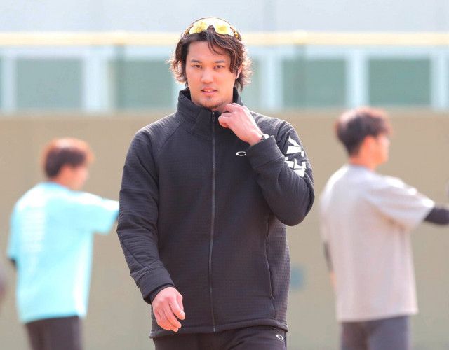 【MLB】藤浪晋太郎「30歳独身、男の休日ここに極まれり」 中山競馬場に登場、予想も的中