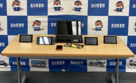 改造Switch(海賊版ソフト27本入り)を正規品より安く販売した男を逮捕