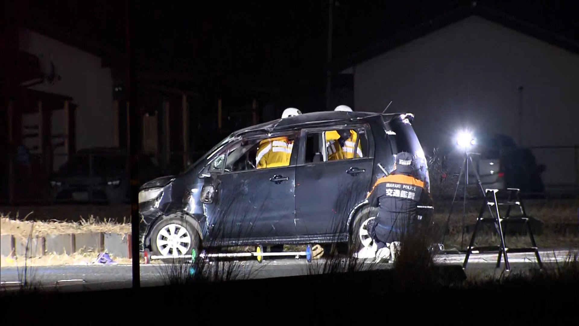 【茨城】定員超え7人乗り軽自動車が横転し17歳男子高校生が死亡…同乗の6人は重軽傷