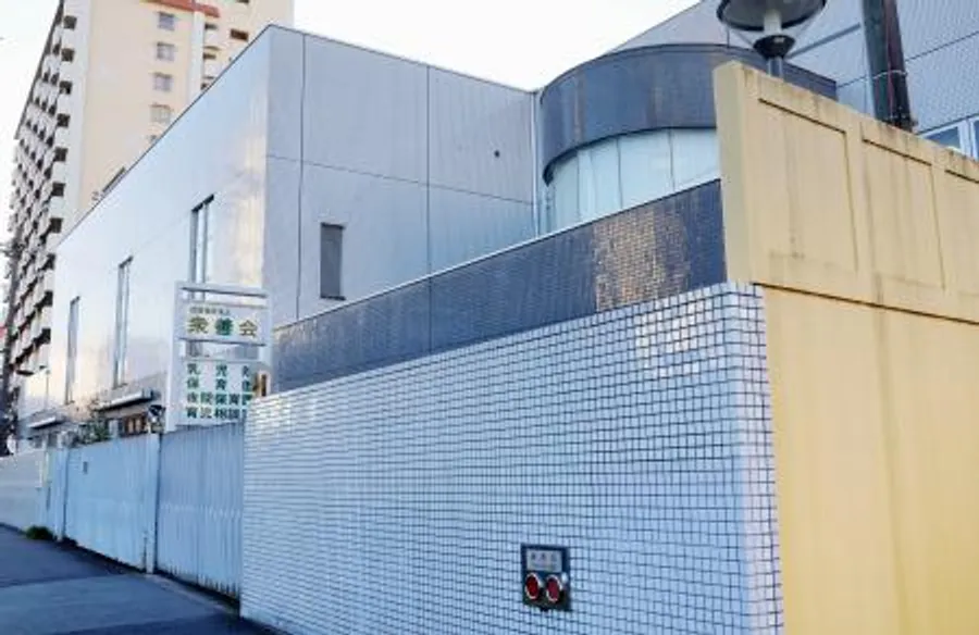 寝付かずイライラしてカッとなる  幼児2人に蹴る殴るの暴行を加えた保育士(55)逮捕  名古屋(笑)