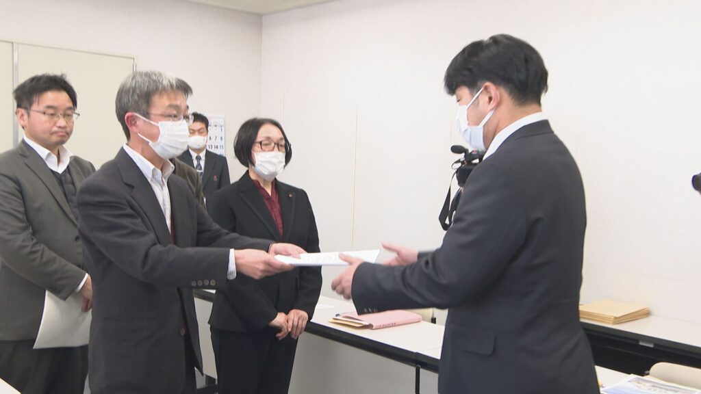 【大分】ごみ収集運搬業務巡る官製談合事件、共産党市議団と県人権連が特定団体への特別待遇廃止など求める…大分市に申し入れ書提出