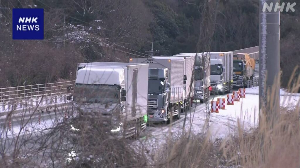 【大雪】山口 山陽小野田 国道2号線 雪で数十台が立往生