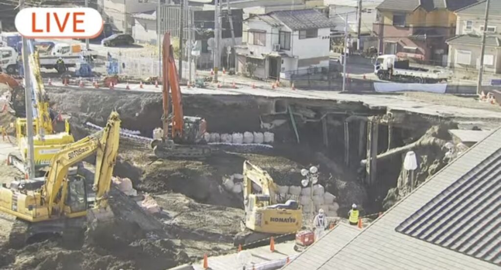 【悲報】例の陥没事故、よくわからない所を今日も元気に掘り進めている模様・・・