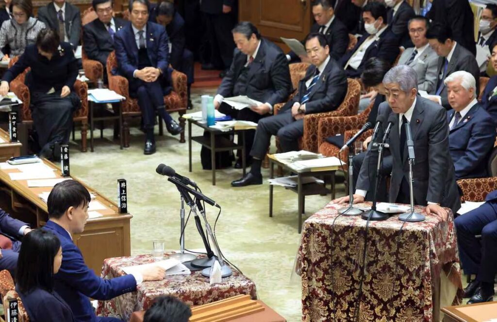 【産経新聞】野党、岩屋毅外相に矛先　対中ビザ緩和「多くの国民が疑問」　不審者侵入「不可解」