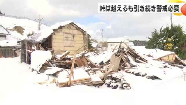 能登の被災地でいまだ解体されず残っていた家屋、大雪で倒壊　もう終わりだよ