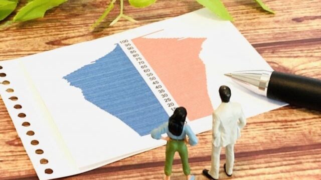 「戦争よりも確実に国を滅ぼす」日本の少子化を考える