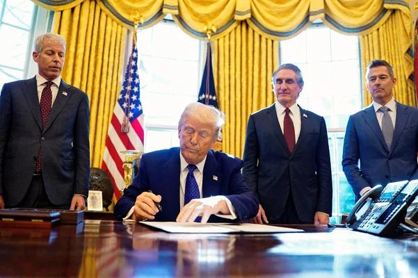 【自動車関税】トランプ氏「私は迷信を少し気にする」「4月2日頃」発動、日本企業にも打撃か