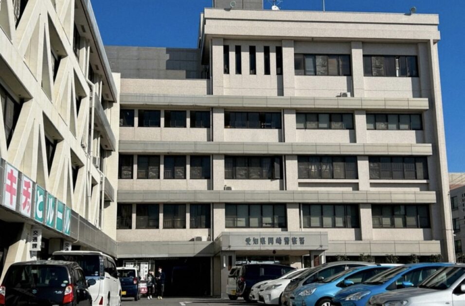 【裁判】愛知県警岡崎署、勾留中の男を全裸にし手錠と腰縄で緊縛すること144時間…死亡「ストレス発散と思ってやれ」と部下にも指示