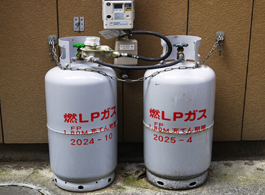 プロパンガスが高いは事実だった。大家は住宅設備のキックバックも得ていた