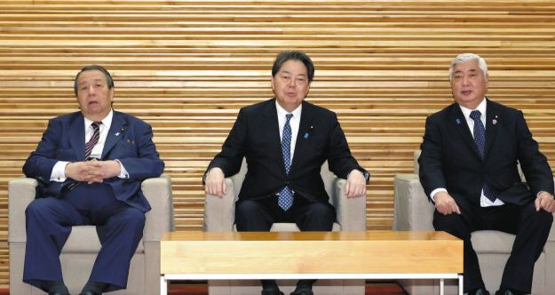 【ネット警察・自衛隊が閣議決定】政府がネット上の（サイバー犯罪）通信を「監視」