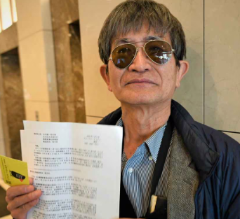 「出禁になっているんですよ」処分のフリー記者・横田一氏が場外で抗議　国民民主の党大会