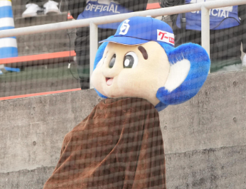 【⌒l´・▲・｀l⌒】中日・ドアラ「まえをむいて…」つば九郎担当の訃報後初めてブログ更新、ヤクルトファンも感謝