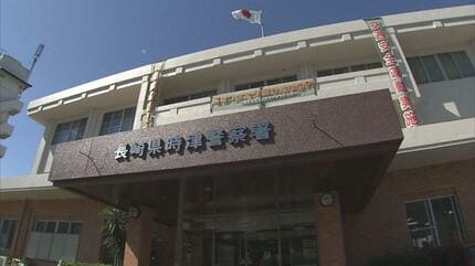 トイレを借りようと全裸で大学体育館に入る