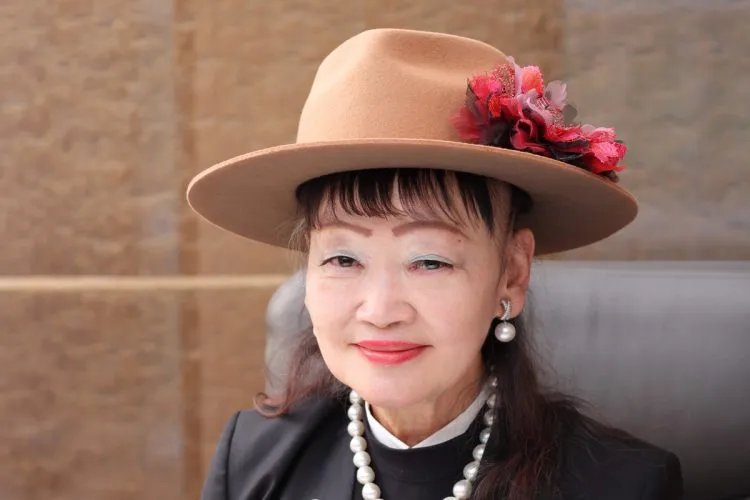 【朗報】アパホテル・元谷芙美子社長「貯蓄額は50万～60万円くらいです。本当ですよ！」