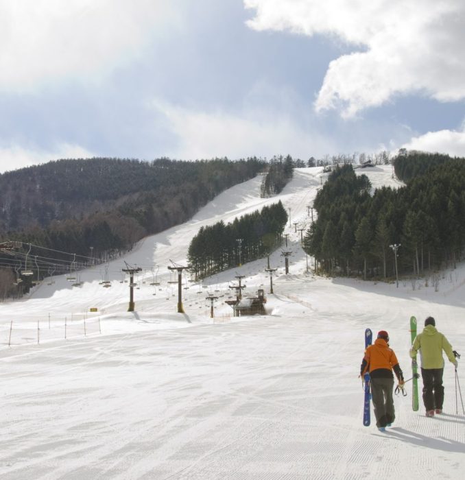 兵庫県の70代夫婦がバックカントリー中に遭難「コース外に出たが戻れない」とSOS  富良野