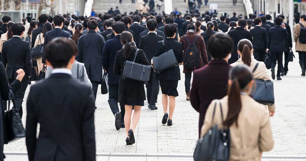 【資産8000万円に到達！】年収200万円からのスタート、氷河期世代が20年コツコツ超分散投資で年間配当金200万円・・・イノリン氏 「配当利回りが5％程度の安定配当傾向の銘柄をオススメします」