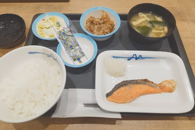 松屋の朝食“焼きのり枚数”4枚から3枚へ…広報部は「変更したことは事実です」「券売機への貼り紙で告知は行っていた」と回答