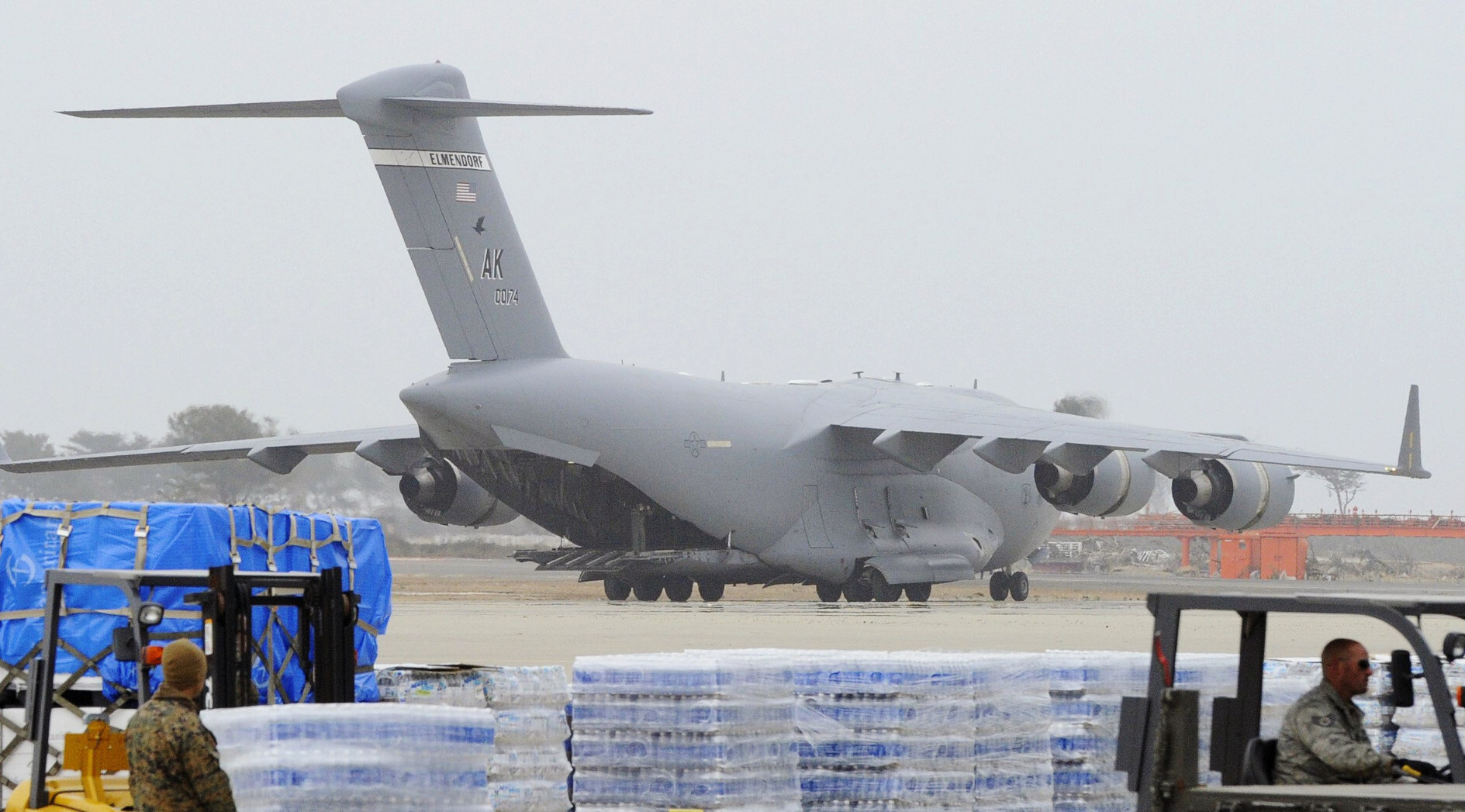 石破、米輸送機のC-17を購入したいとトランプへ伝達