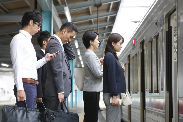 「出社したくない」「自民党って泥棒なん？」 通勤手当に“課税”検討がSNSで大顰蹙！ 課税の弊害は？ 移動コストと経済の視点から考える