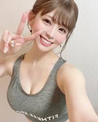 何故若者はどうしてLINEやメアドじゃなくてInstagramを交換するの？あれ動画アプリじゃないの？