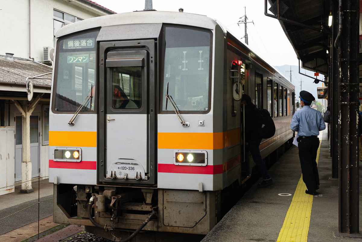 【100円稼ぐのに1万円超の費用】鉄道の赤字ローカル線、都市部の黒字で穴埋めは限界