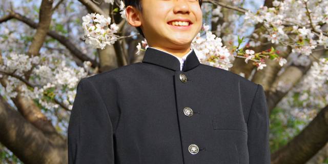 【悲痛な相談】30代シングルマザー「息子の高校“入学金”が払えない」“高校授業料無償化”の落とし穴