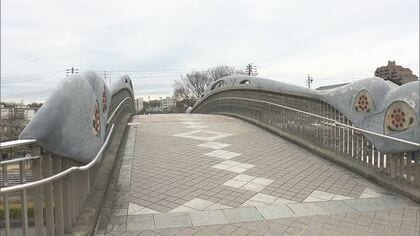【挑発されたから】バイクの空ぶかし中に手を振る仕草され… 大学生らを殴ってケガさせ電子マネー等奪ったか 16歳の少年3人逮捕