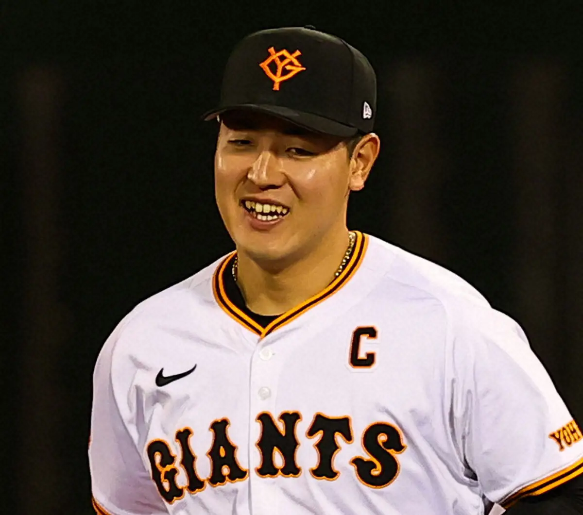 【野球】巨人・岡本が衝撃告白！昨年のCS期間中、ヤクルト村上が岡本家に「ずっといました」