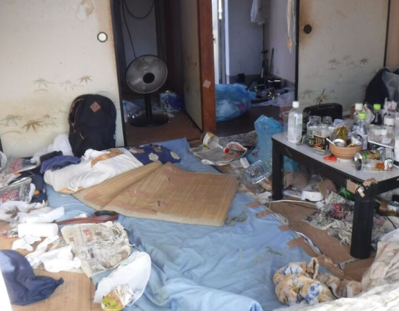 【引っ越し】アパートの「汚部屋」住民、退去費用に200万円請求され「全額負担はおかしいです」と反論