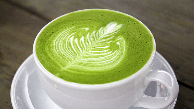 外国ってお茶に砂糖が入っているのがデフォルトで入らない日本が異端なんだよな。