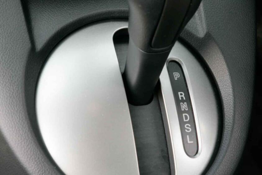 【自動車】操作しなくていいからATなんじゃないの？　クルマのオートマ「Ｐ・Ｒ・Ｄ」以外の「Ｌ」「Ｓ」「Ｍ」とか何に使う??