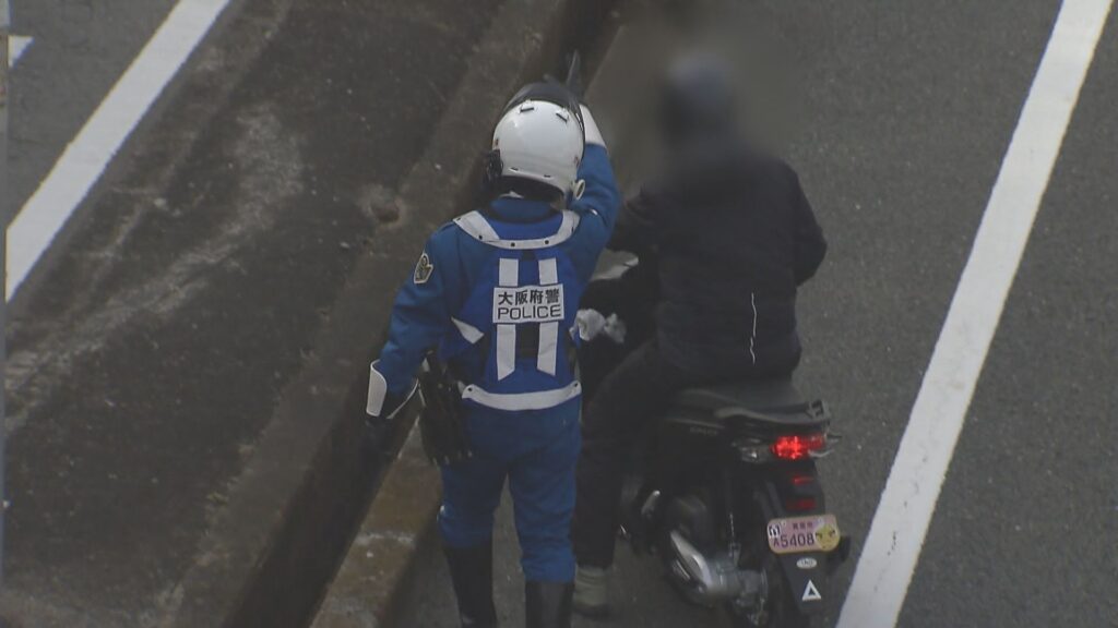 バイク乗りに朗報？悲報？今まで黙認気味たった"すり抜け"一斉取り締まり2時間で11台摘発