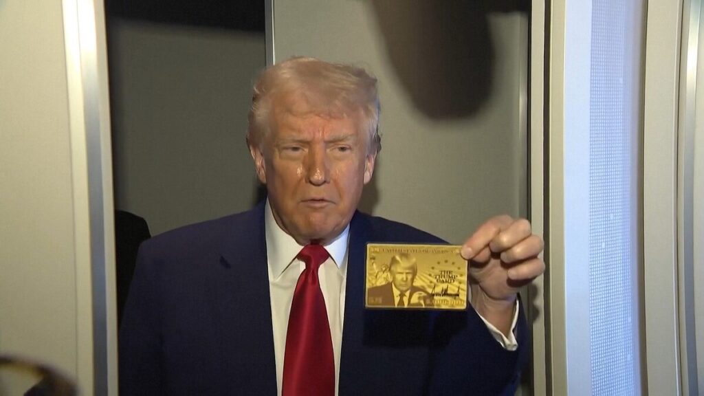 【国際】500万ドルで米永住権など取得可能「ゴールドカード」 第一号購入者はトランプ大統領