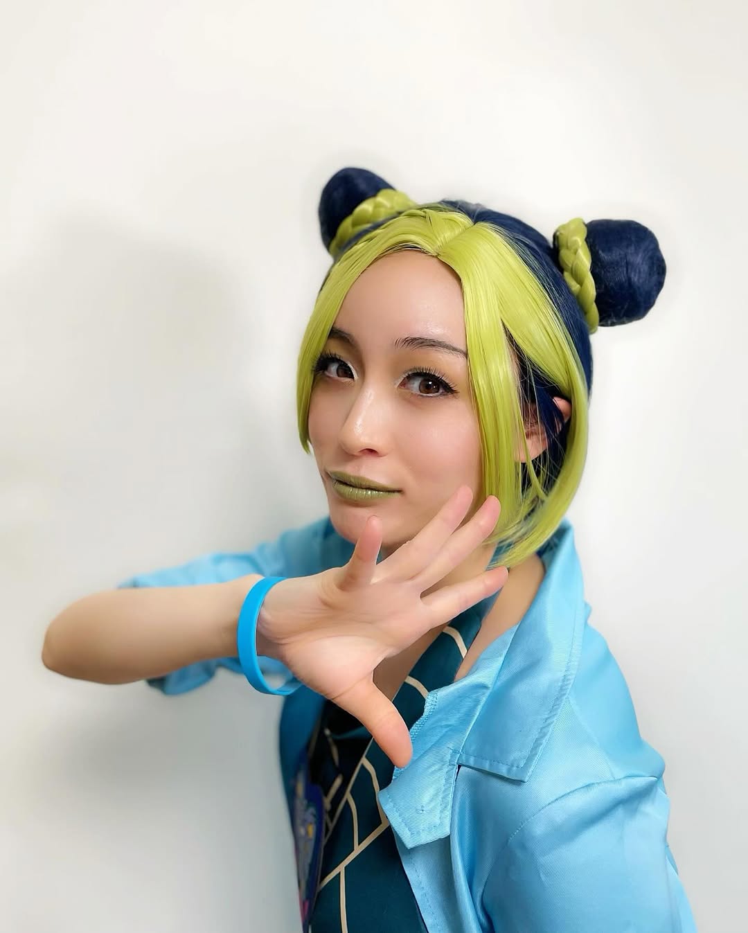 【女子アナ】新井恵理那 “ジョジョコスプレ”披露にファン歓喜「レギュラー番組ゼロ」で見せた“フリーの心意気”