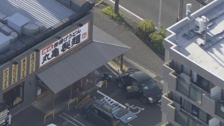 「店内に車が突っ込んだ」92歳の男性運転の車が「丸亀製麺 守山店」に突っ込む けが人なし 名古屋