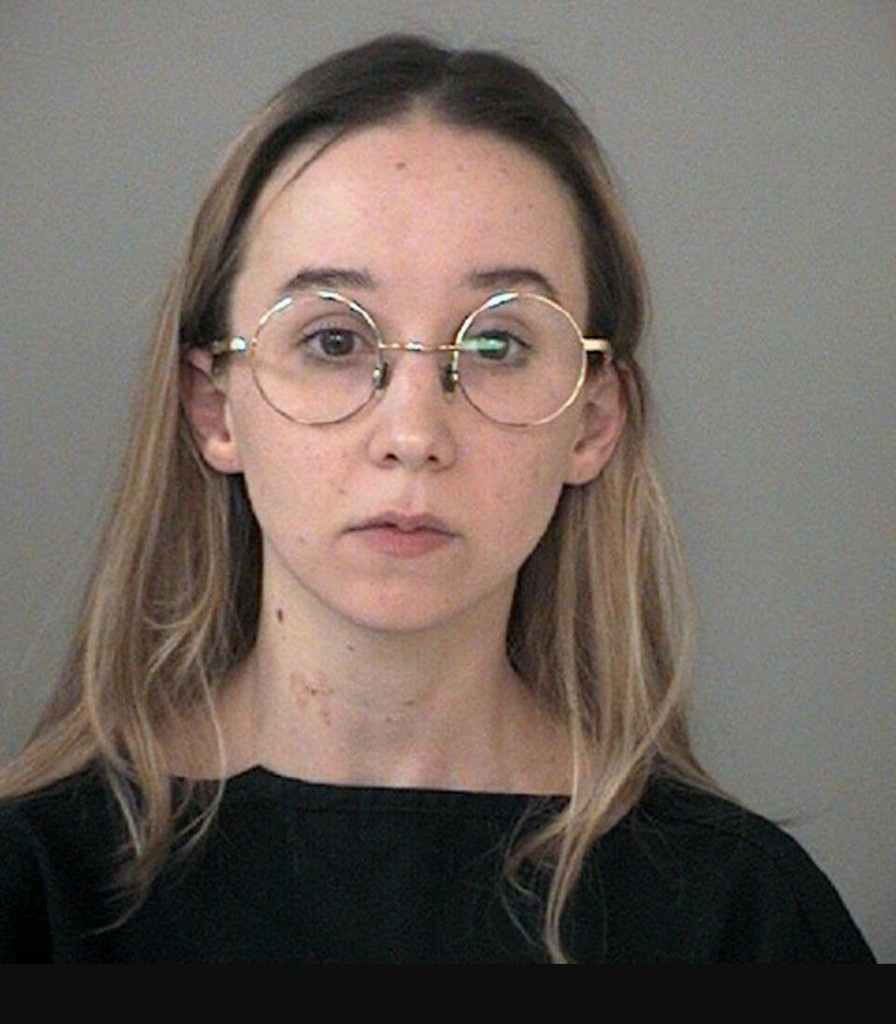 【アメリカ】テキサス州の女性教師(32)が中学生に性器を触らせ告発される