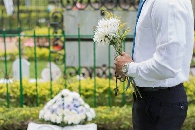 【中国】亡くなった直後に遺族に葬儀業者が殺到、「客取り合い」で乱闘も発生