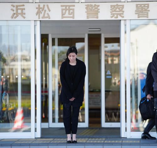 【芸能】広末涼子釈放後に浜松西署が取材対応、釈放は5時56分 「あくまで検察からの釈放指揮を履行」