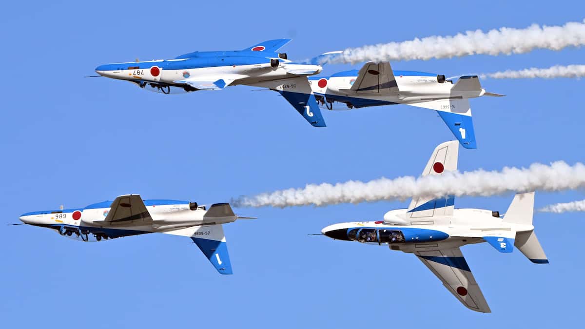 大阪「ブルーインパルス飛ばすけど万博来るやつ以外が見るなよ」