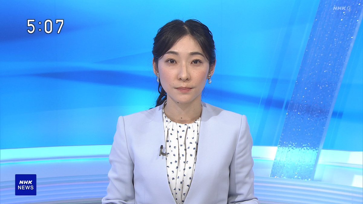 【週刊文春】この春、「NHKニュース7」に抜擢された次期エースの女子アナには知られざる秘密があった、畠山衣美アナが溺れた略奪不倫・・・夫を奪われた身重の妻は 「許せない」