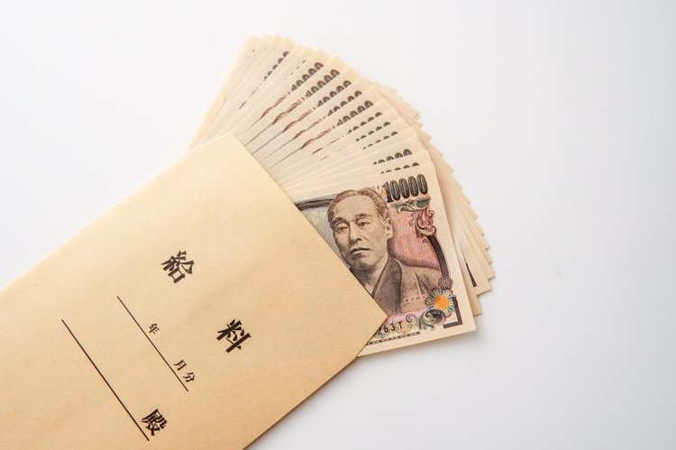 24年冬の賞与41.3万円、16年ぶり高水準　人手不足映す
